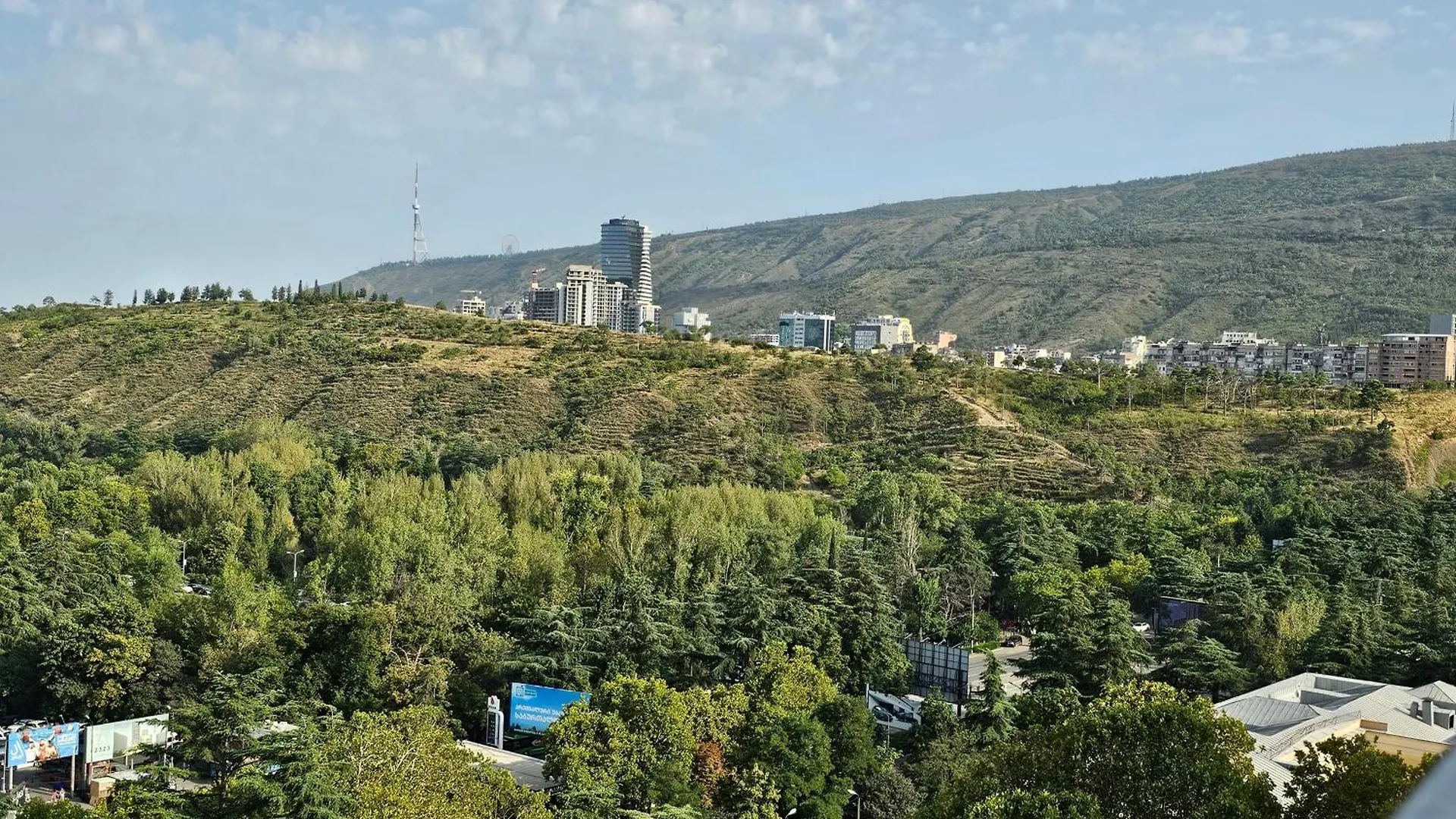 Apartmán M2 Complex Near City Mall With City View In City Center Tbilisi